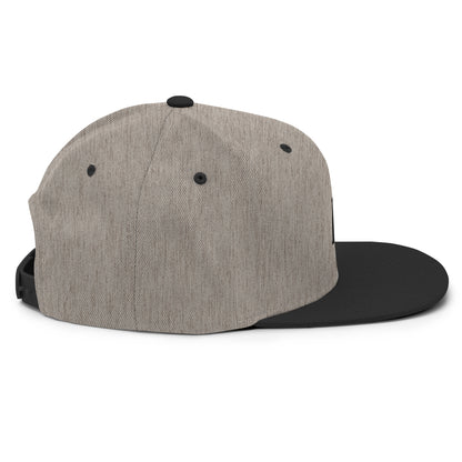 Initial snapback cap