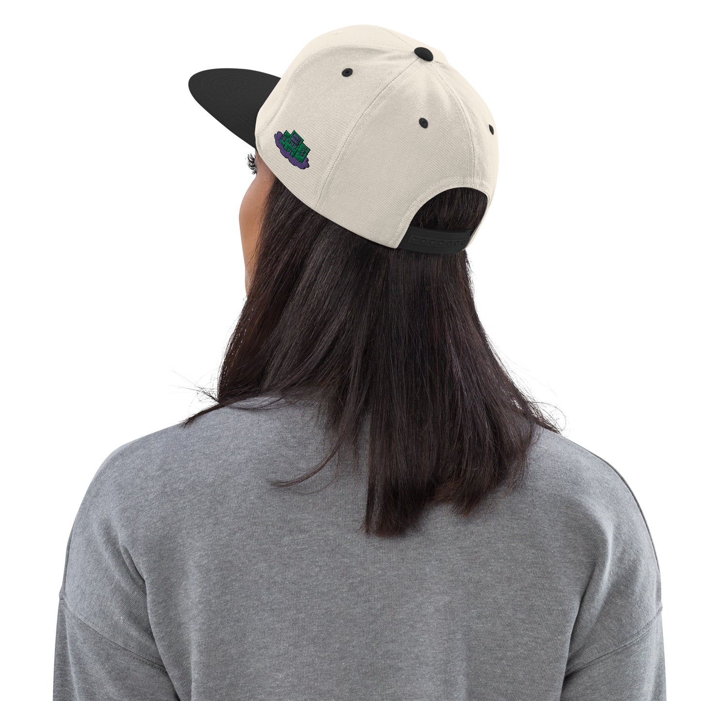 Initial snapback cap